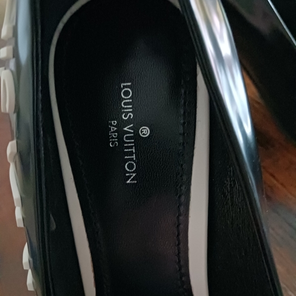 Louis Vuitton Call Back Pumps - Picture 9 of 12